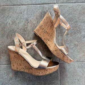 NWOT Michael Shannon Metallic Gold and Cork Wedge Sandals Size 9 1/2